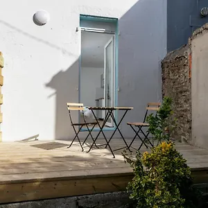 https://gwer-studio-rdc-hypercentre-terrasse-privative.inbrittany.com